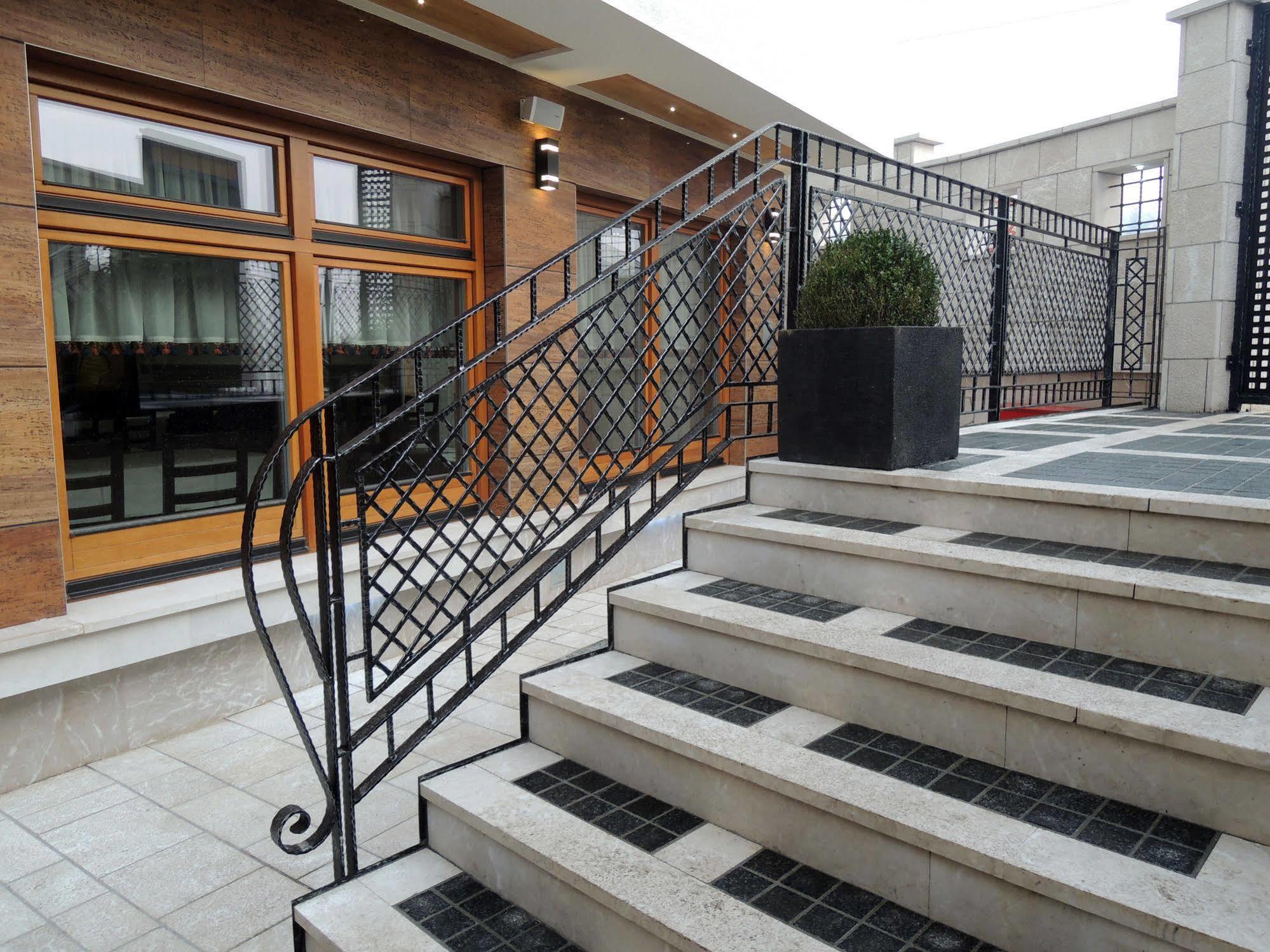 Hotel Aziza SJJ