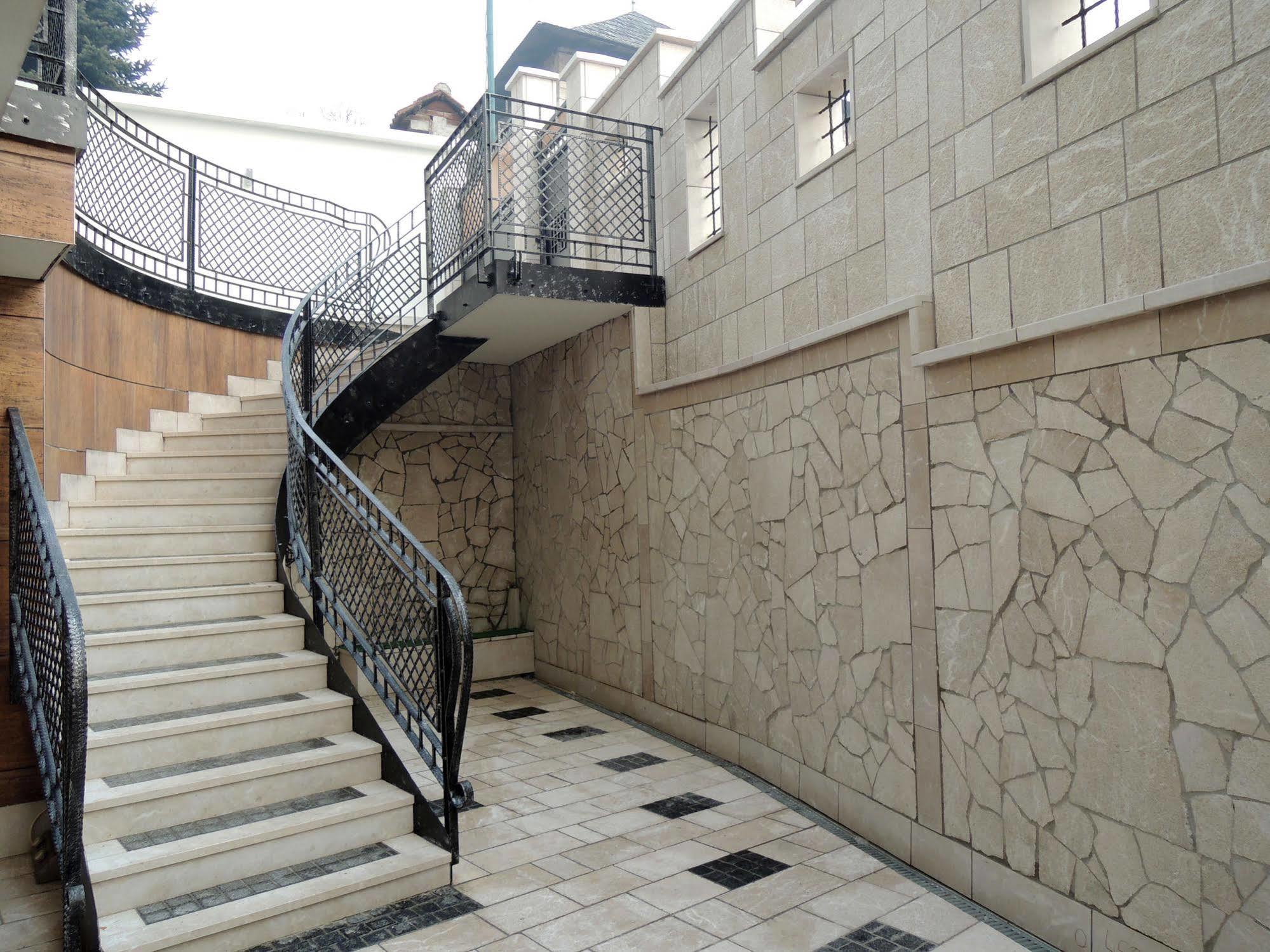 Aziza Hotel 4*
